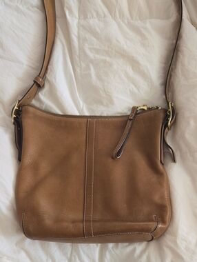 Coach leather shoulder bag
